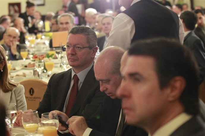  Alberto Ruiz Gallardón Y José Manuel Soria