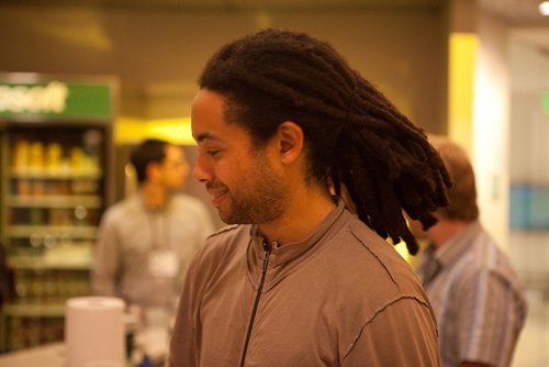 Yael Maguire, director de ingeniería del laboratorio de conectividad de Facebook