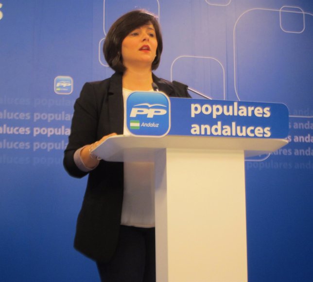 Virginia Pérez en la rueda de prensa del PP-A