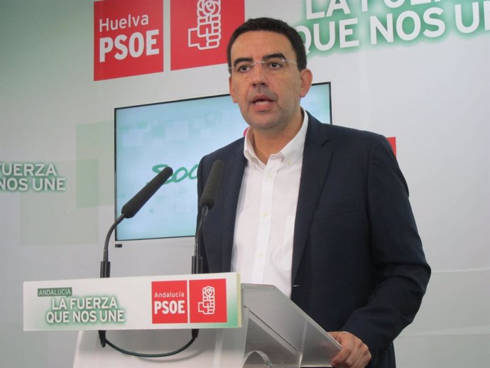 Mario Jiménez, portavoz del Grupo Parlamentario Socialista. 