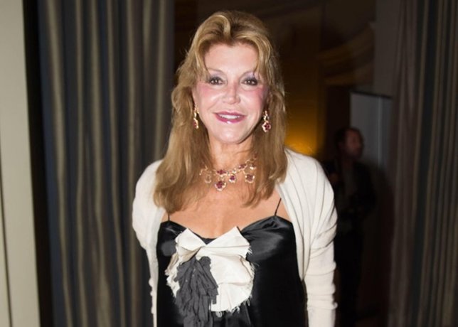 Tita Cervera: No me han dicho si será niño o niña