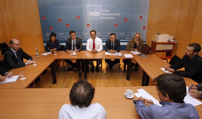 Heredia, con miembros de la comunidad científica