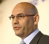 Gómez Bermúdez aboga por implantar instrumentos legales que eviten "el uso perverso de Internet" por parte de criminales