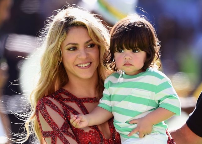 Shakira y sus métodos para enseñar a leer al pequeño Milan