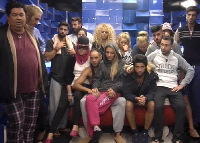 Gran hermano 15 gh motin sentada 