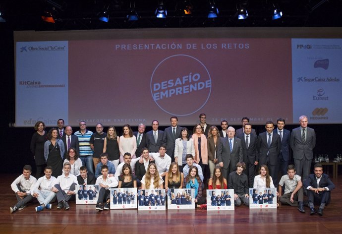 Equipos ganadores del Premios Desafío Emprende 2013-2014