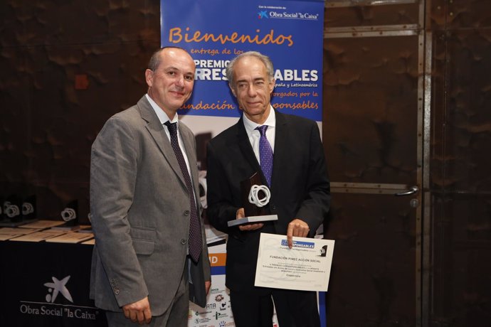 El secrretario de Pimec, Ramon Vila, recogiendo el premio Corresponsables