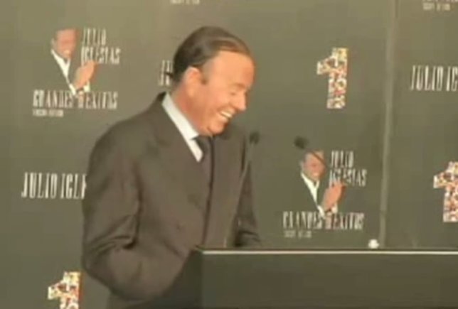 Julio Iglesias hablando de mujeres