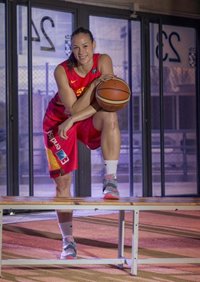 Nuria Martínez: "Intentaremos hacer un papel mejor que el de los chicos"