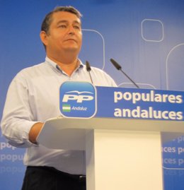 Antonio Sanz en rueda de prensa en el PP-A
