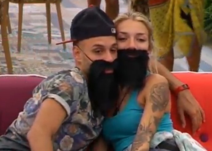 Omar declara su amor a Paula Gran Hermano 15