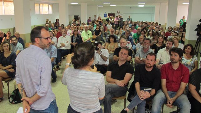 Biel Barceló y Fina Santiago Asamblea