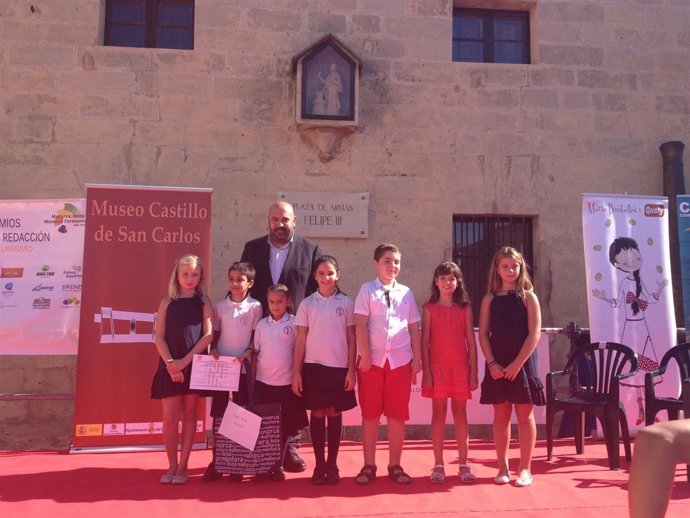 Jaime Martínez con ganadores premio