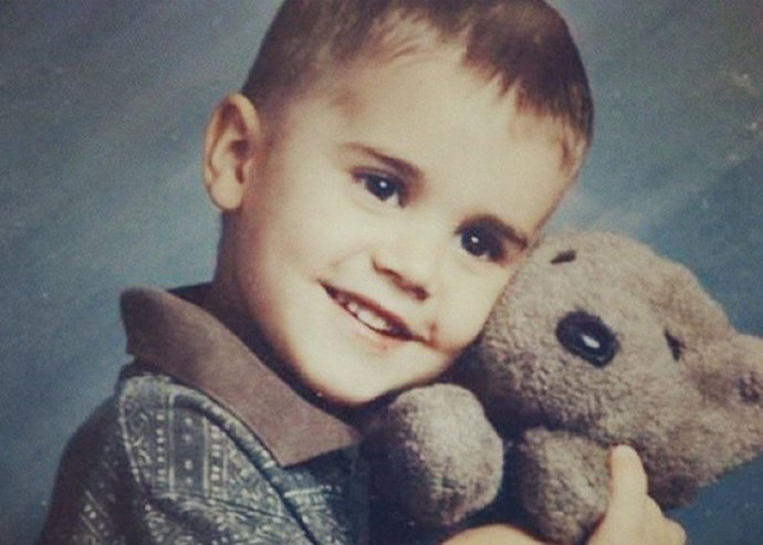De qué famoso cantante es esta adorable fotografía 