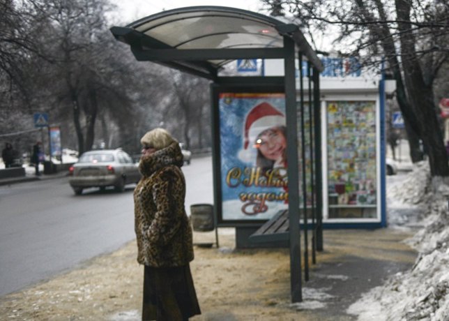 La nueva iniciativa contra la obesidad en Moscú: paradas de bus con básculas