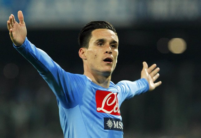 Callejón celebra un gol con el Nápoles