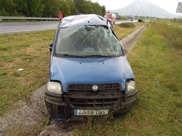 Imagen del vehículo tras el accidente