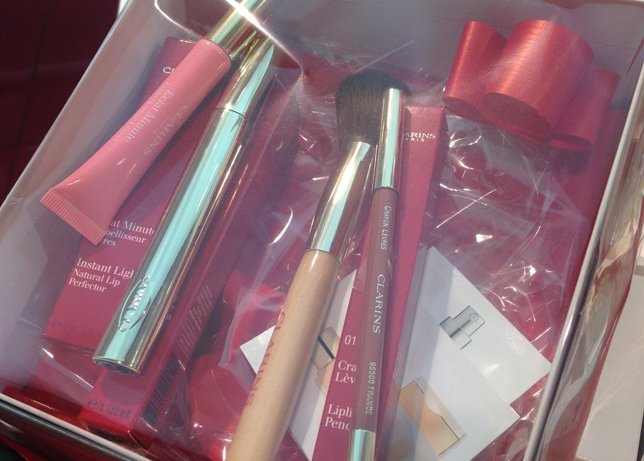 Perfumes y maquillaje para regalar en Navidad