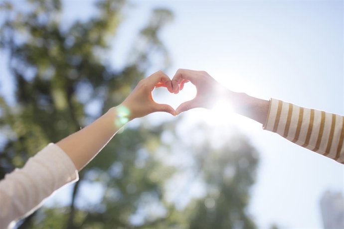 Amor del siglo XXI, corazón, pareja