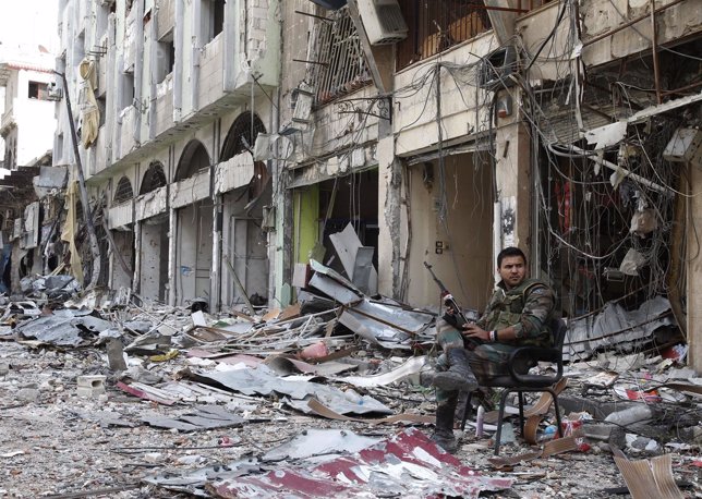 Soldado 'assadista' en Homs