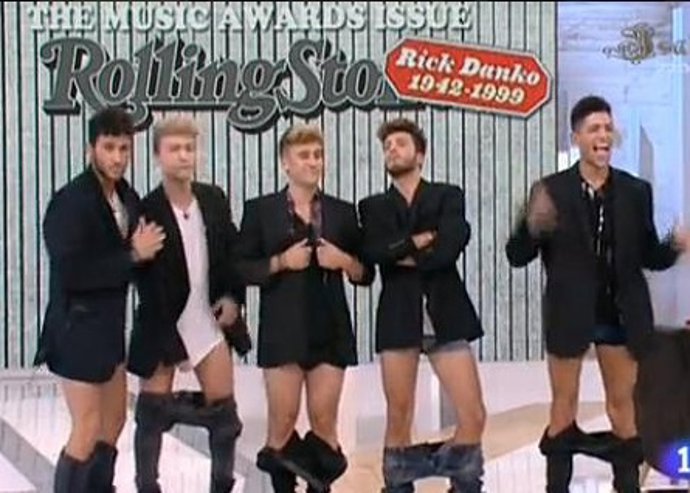 Auryn en calzoncillos ante Toñi Moreno