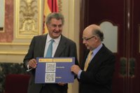 Posada recibe hoy el proyecto de Presupuestos de manos de Montoro, que lo explicará en rueda de prensa
