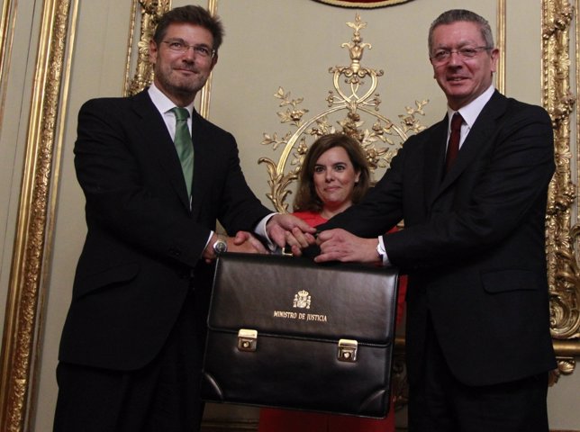 Gallardón cede la cartera a Rafael Catalá