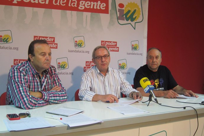 Serrano, Pegalajar y Fernández en la rueda de prensa sobre la próxima cosecha.