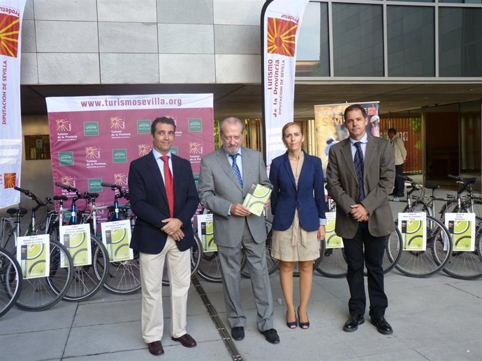 Presentación de la guía de rutas cicloturistas.
