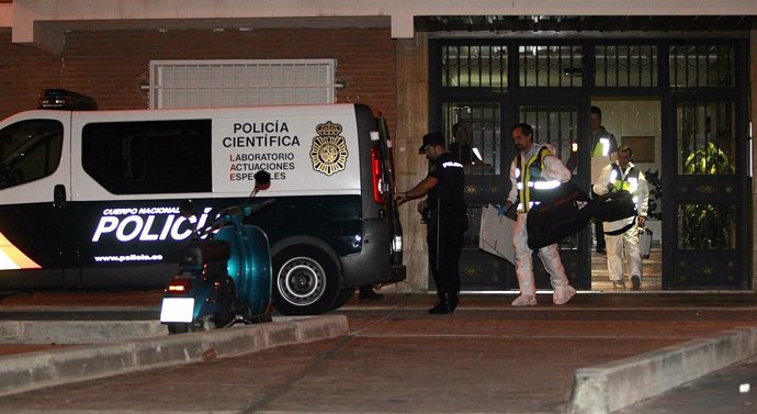 La Policía registra la casa del presunto pederasta de Ciudad Lineal