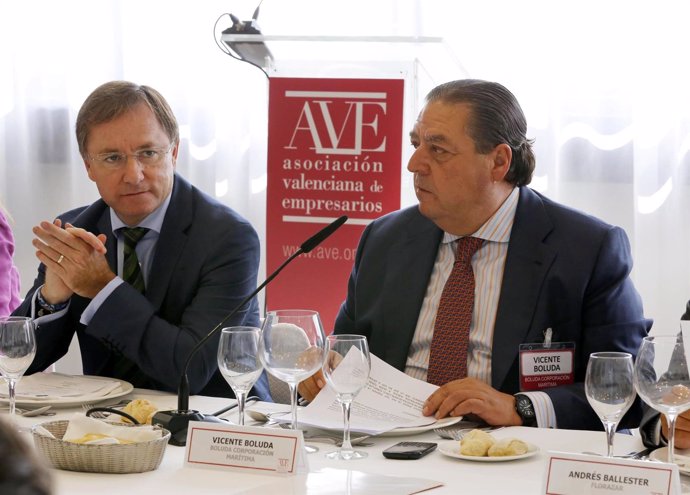 El conseller Moragues junto a Vicente Boluda en el almuerzo de trabajo de AVE.