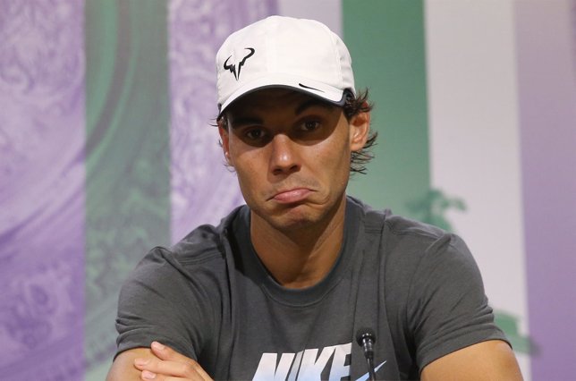 Rafa Nadal comparece en la sala de prensa de Wimbledon tras su derrota