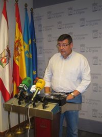 Argüelles acusa a Pastor de "ejercer de gallega" y favorecer a Vigo frente a la Autopista del Mar de Gijón