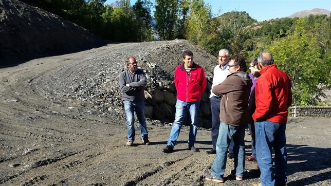 Visita a las obras de la pista de evacuación
