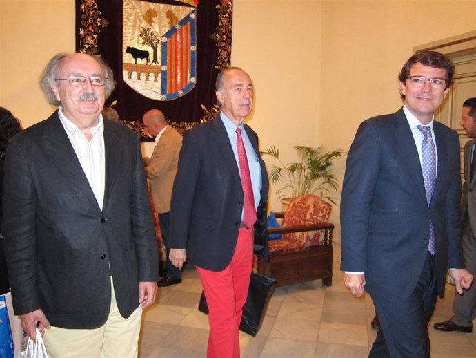 Antonio Colina (I), Luis A, De Cuenca (C) y Mañueco