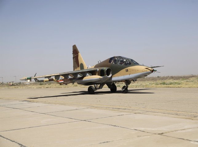 Un caza iraquí Sukhoi Su-25 aterriza en el aeropuerto militar de Bagdad