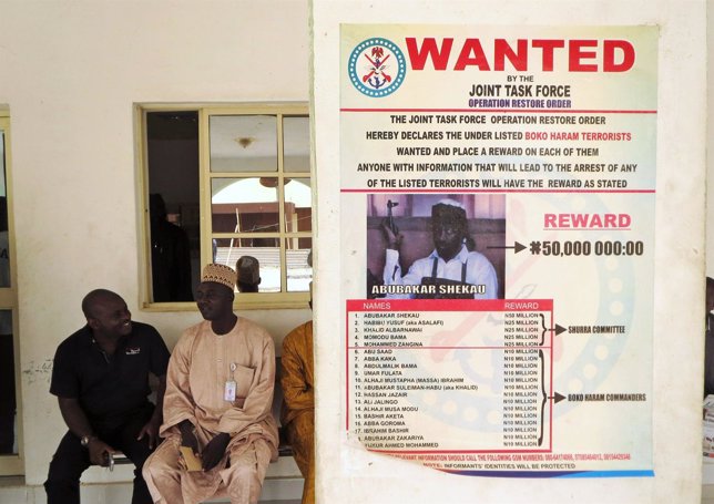 Cartel que ofrece una recompensa por encontrar a Abubakar Shekau