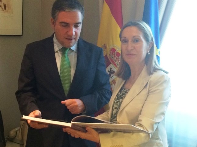 Elías Bendodo, Ana Pastor, PGE