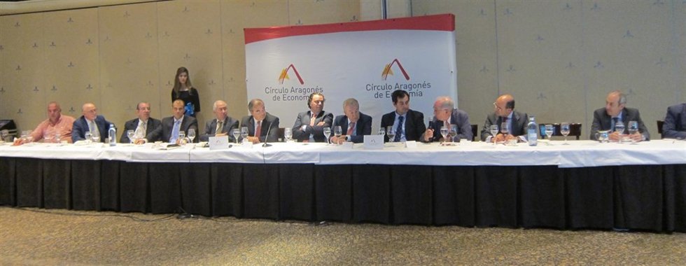Ángel Ron asiste al almuerzo-coloquio del Círculo Aragonés de Economía.
