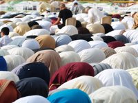 Critican que Marruecos organice el rezo de la Pascua Grande en una ciudad española