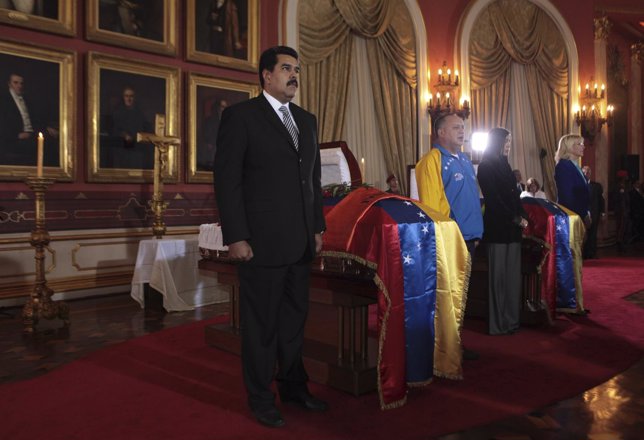 Maduro y Cabello en una en la vigilia por el asesinato de Ribert Serra, diputado