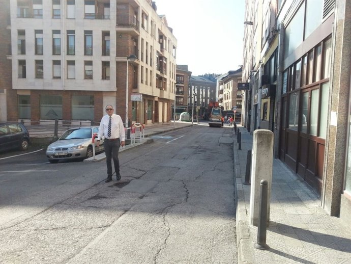 Trueba en la calle PIntor Modinos