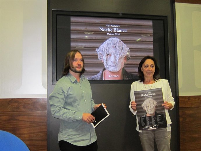Chus Neira e Inmaculada González, en la presentación de la Noche Blanca 2014