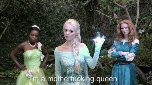 Blancanieves y Elsa (Frozen) se enfrentan en una batalla de rap