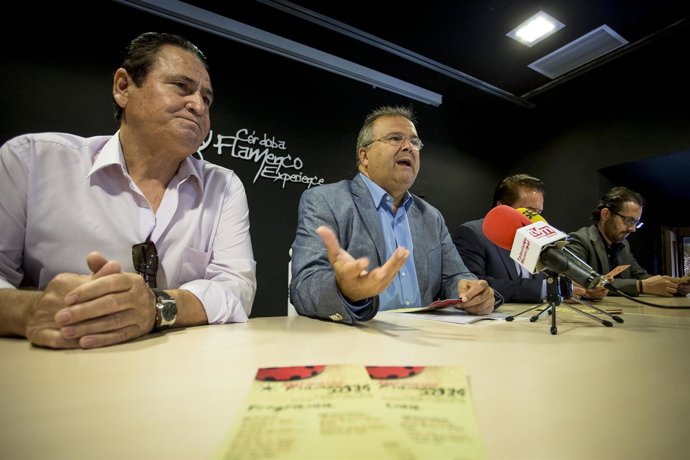 Juan Miguel Moreno Calderón en la presentación