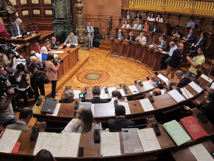 Pleno en el Ayuntamiento de Barcelona