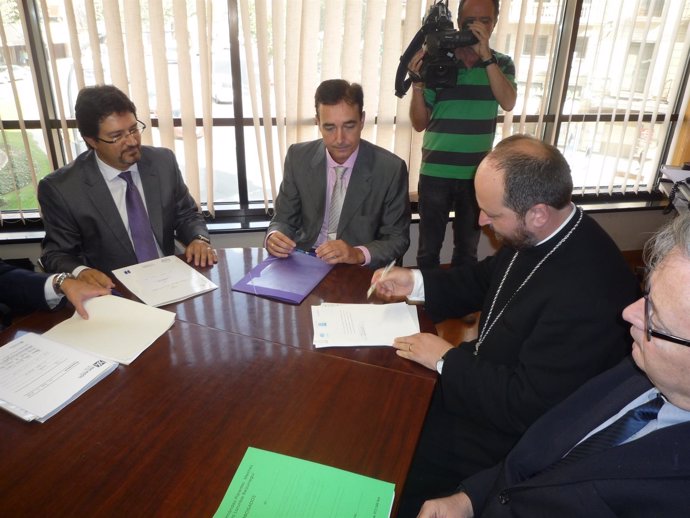 La parroquia ortodoxa de Lleida compra la antigua comisaría de la PN