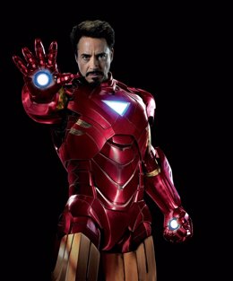 Robert Downey Jr es Iron Man