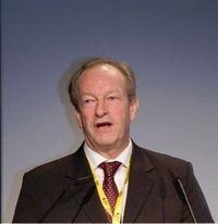 Plöger: En Latinoamérica "perdemos a industrias valiosas que emigran a Asia por falta de condiciones"