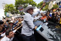 Aécio Neves, un político de casta que ha conseguido levantar al PSDB